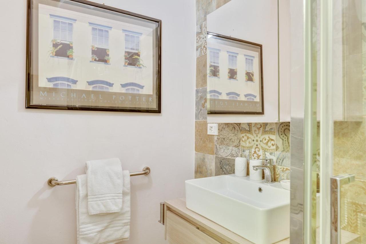 Oltrarno Bright Apartment Con Patio Privato Florence Ngoại thất bức ảnh